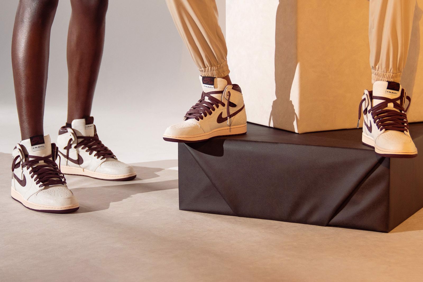 Hinh anh 7: Review giay: A Ma Maniere x Air Jordan 1 High OG Airness- Hoan hao?