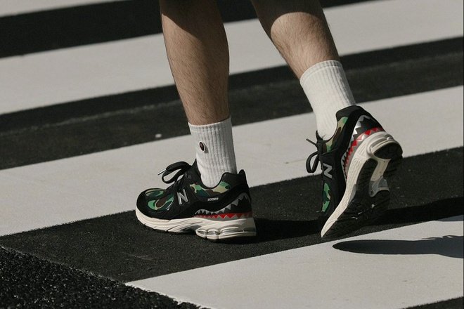 https://authentic-shoes.com/blogs/news/bape-va-new-balance-se-co-su-hop-tac-tao-ra-sieu-pham-vao-cuoi-thang-5