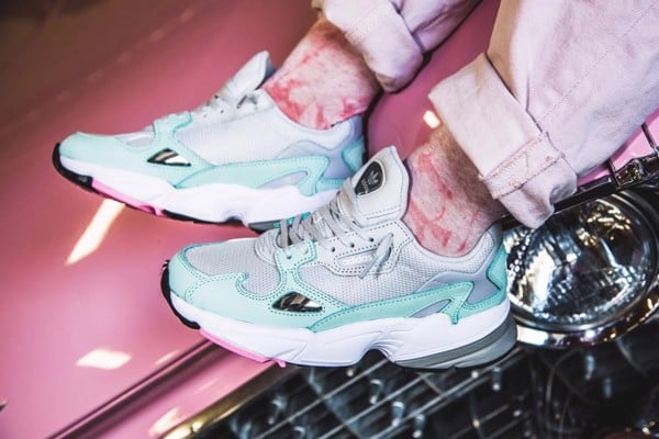 Hinh anh 7: Giai dap nhung thac mac thuong gap ve doi giay adidas Falcon