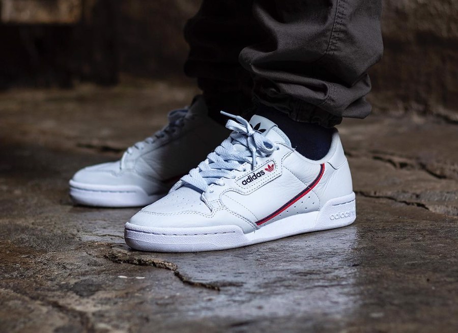 nhin-lai-lich-su-hinh-thanh-phat-trien-adidas-continental-va-su-tro-lai-manh-me-trong-thoi-gian-nay