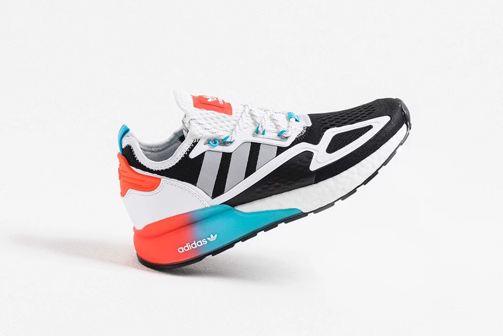 adidas-thap-sang-dong-giay-zx-2k-boost-bang-hai-phoi-mau-moi