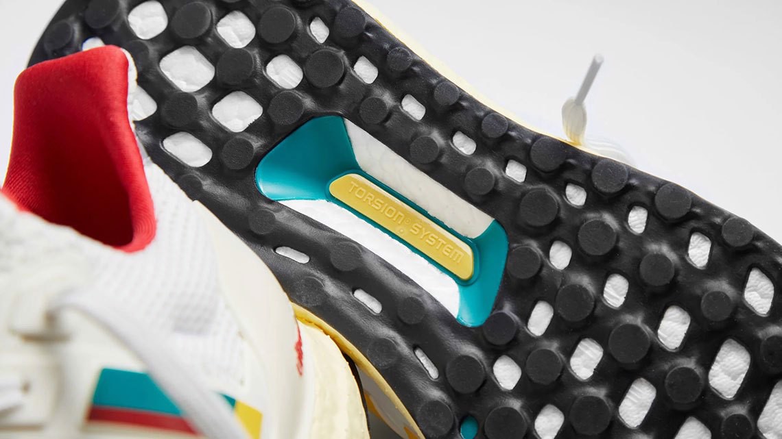 adidas-zx6000-xuat-hien-trong-goi-ultraboost-dna-1-0-zx-voi-mau-sac-tuyet-dep