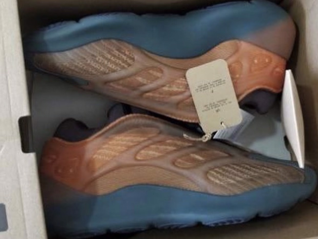 hinh-anh-chinh-thuc-ve-phien-ban-adidas-yeezy-boost-700v3-copperfade