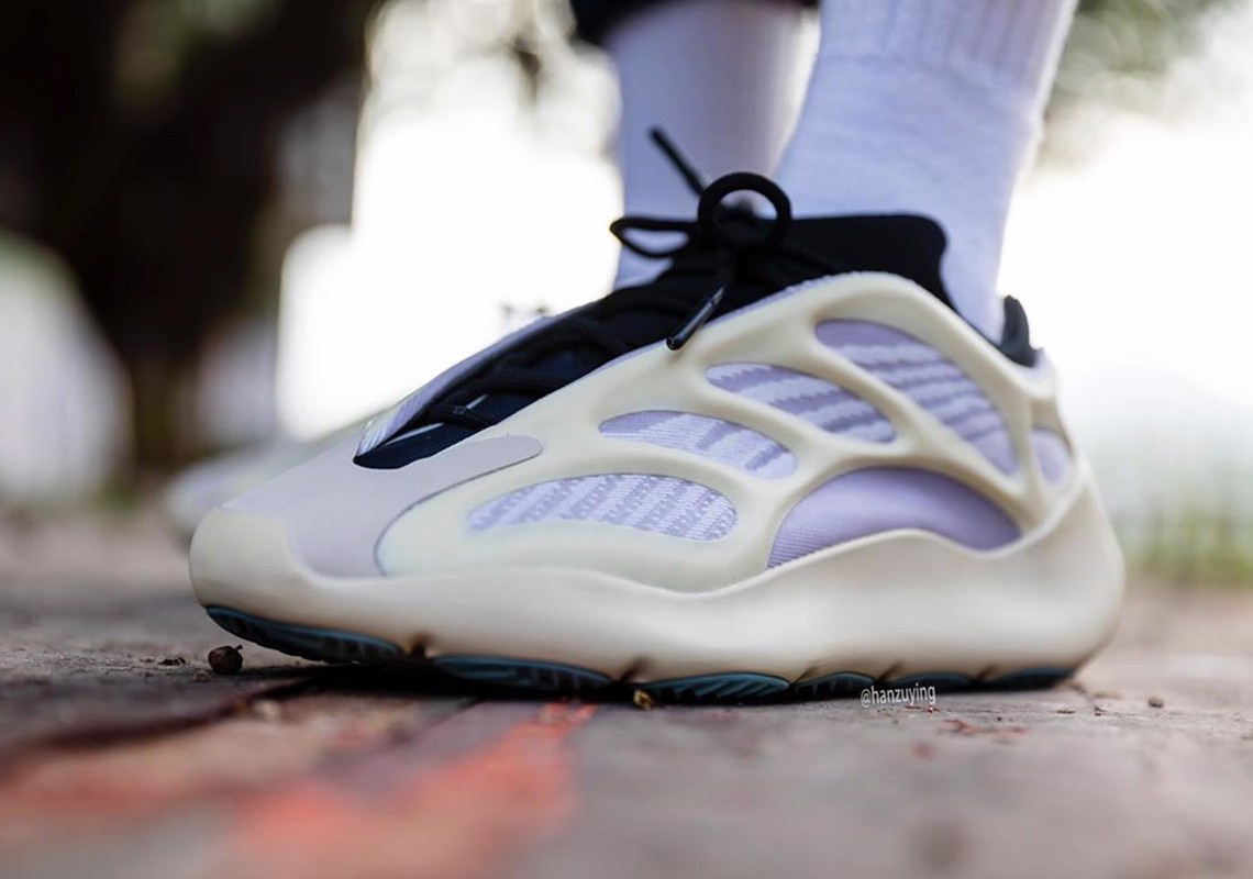 review-giay-yeezy-700-v3-azael