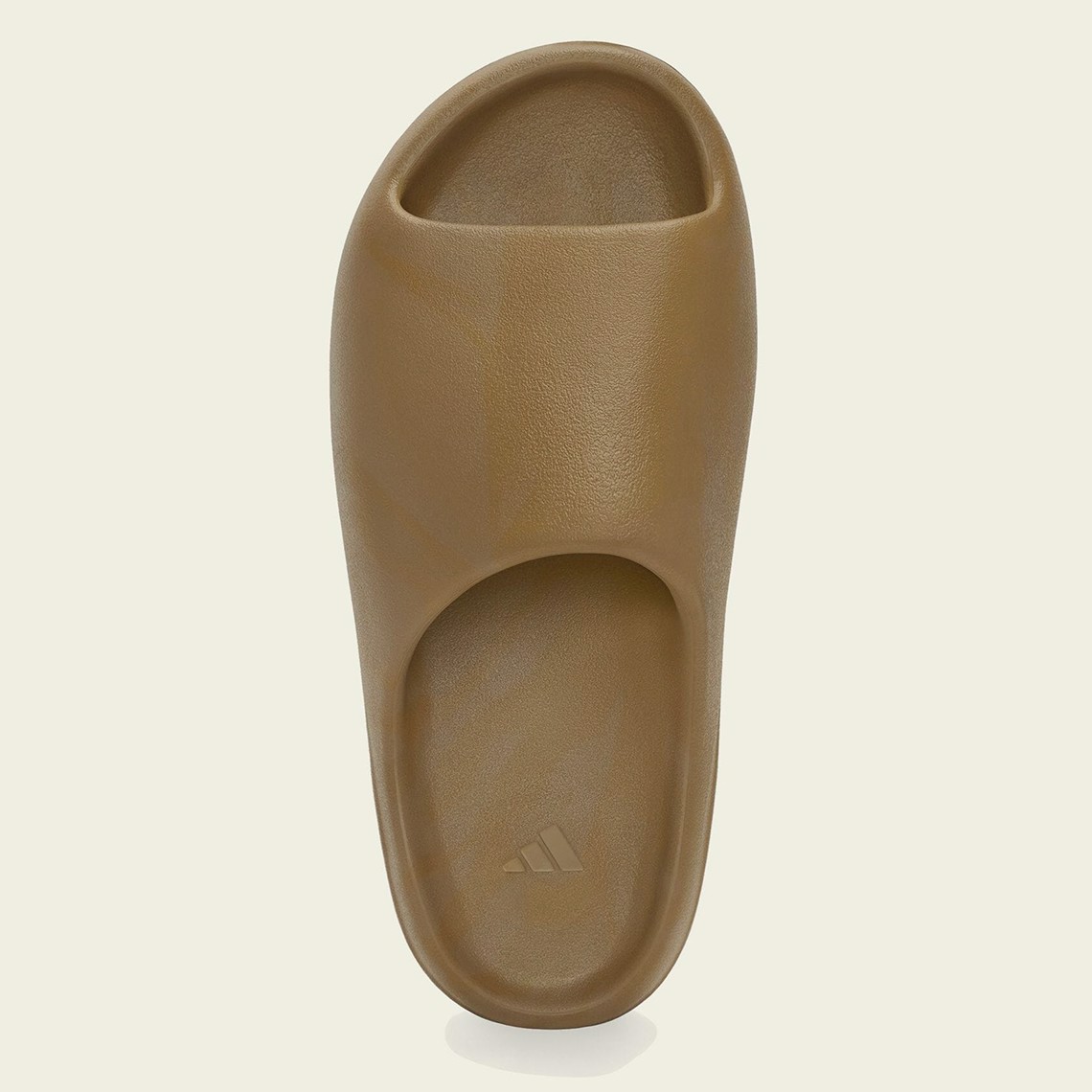 hinh-anh-chinh-thuc-cua-phien-ban-adidas-yeezy-slide-“ochre”