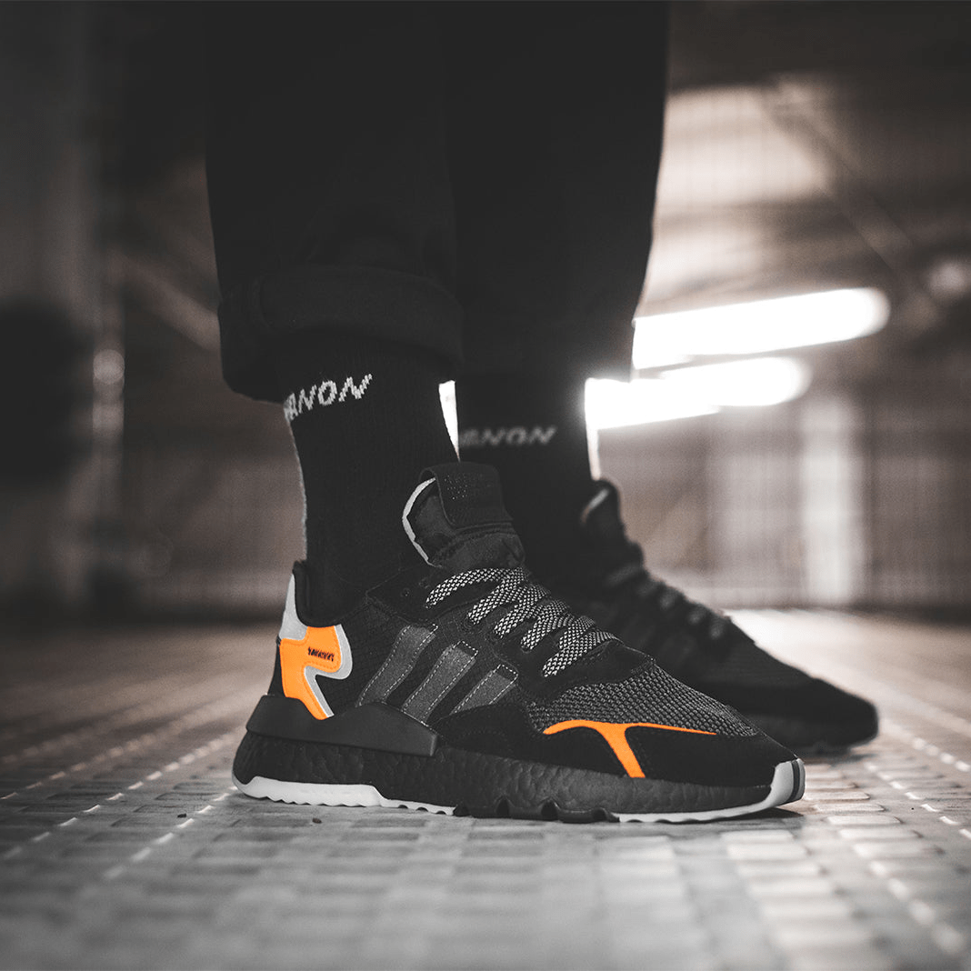 Alternative view of Giày Adidas Nite Jogger 'Black Carbon' CG7088