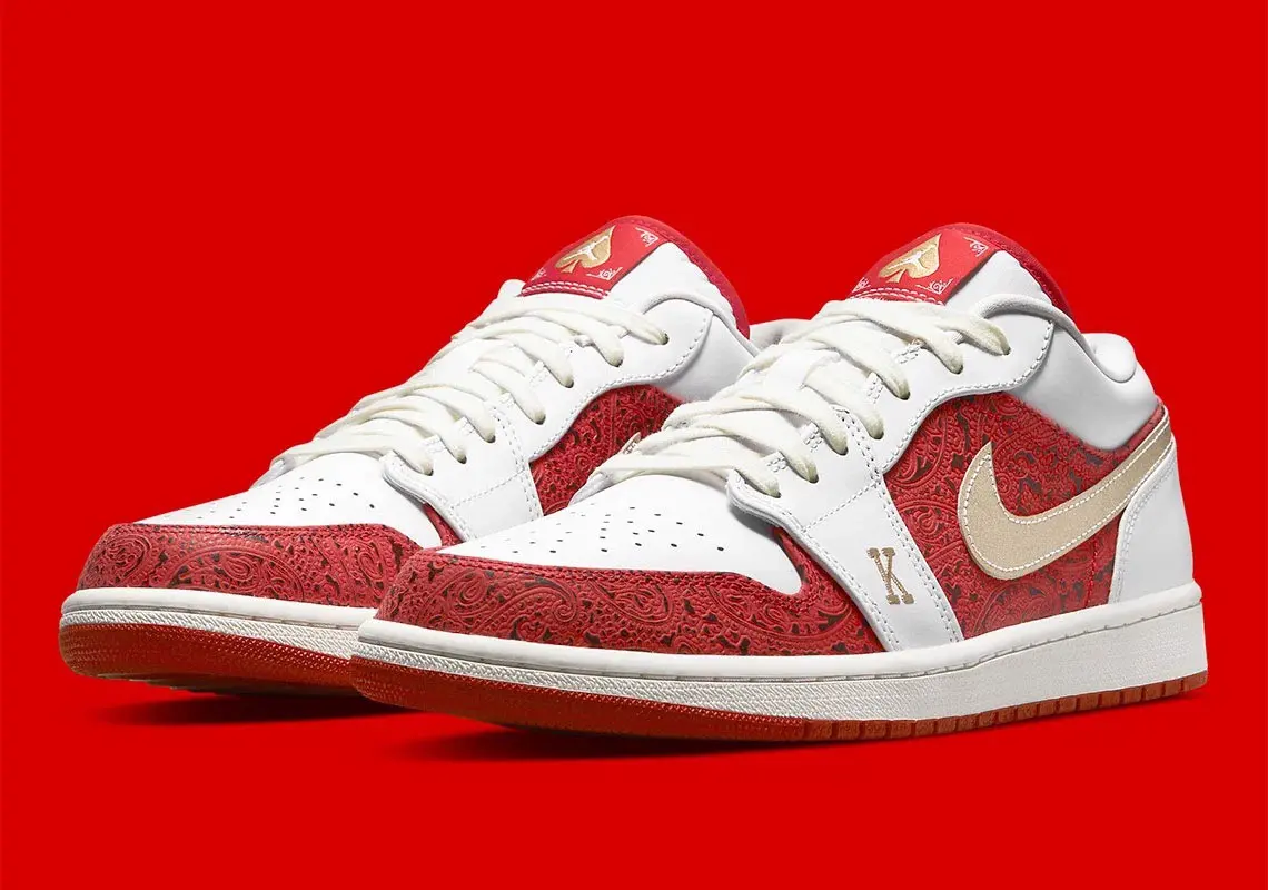 Air Jordan 1 Low “Spades” dau nam phai bai bac ti moi do