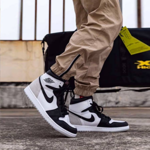 Alternative view of Giày Nike Air Jordan 1 High OG GS 'Stage Haze' 575441-108