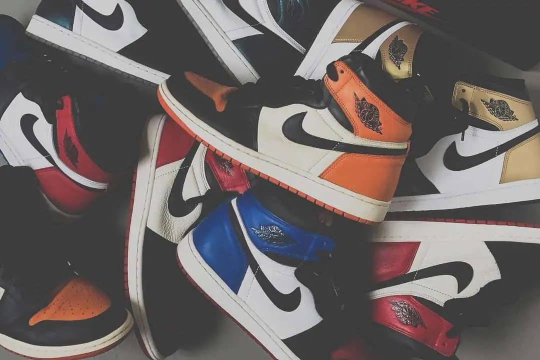 Legit Check: Fake Vs Real Air Jordan 1 - Cach ban co the phat hien Air Jordan 1 Fake vao nam 2021