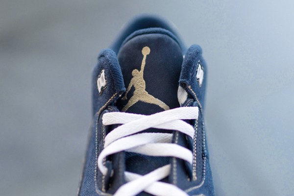 Hinh anh 5: Air Jordan 3 lan dau tien xuat hien chat lieu Denim va Khaki
