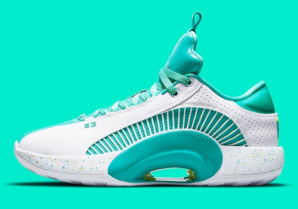 air-jordan-35-low-lo-hinh-anh-moi-nhat-trong-lop-ao-ngoc-bich-guo-ailun-pe