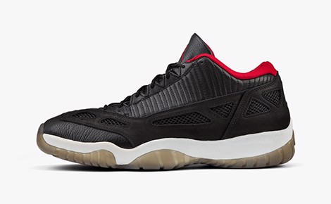 Air Jordan XI Low IE Phối màu: Black/Dark Grey-True Red Code: 130270-001 Ngày ra mắt: năm 1996 Giá bán lẻ: 115 USD