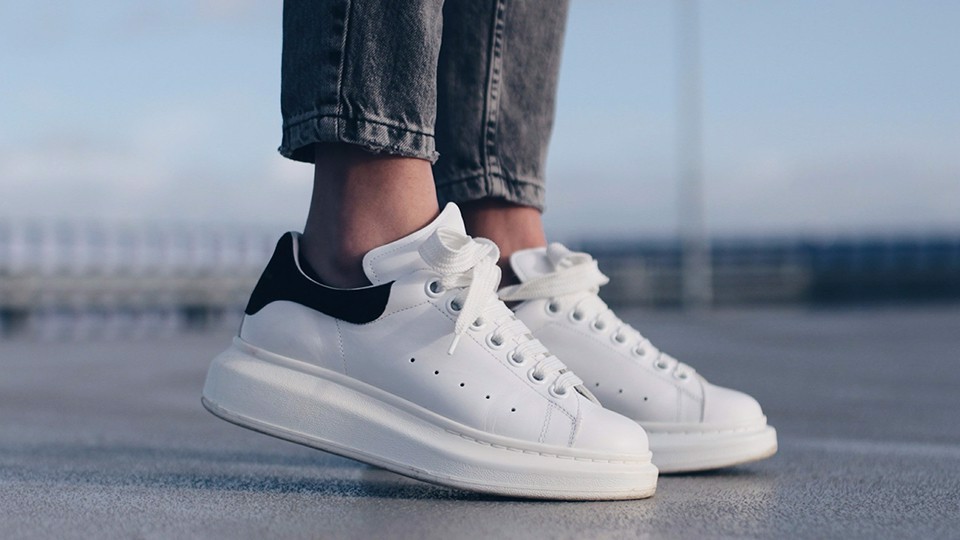 Hinh anh 3: Ban co biet dau la mau thiet ke giay tuyet voi nhat hien nay?