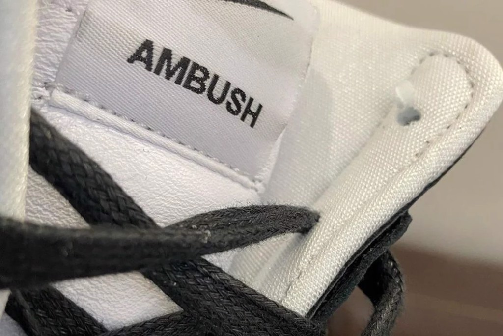Những hình ảnh chính thức đầu tiên của AMBUSH x Nike Dunk High Hinh anh 3: Nhung hinh anh chinh thuc dau tien cua AMBUSH x Nike Dunk High