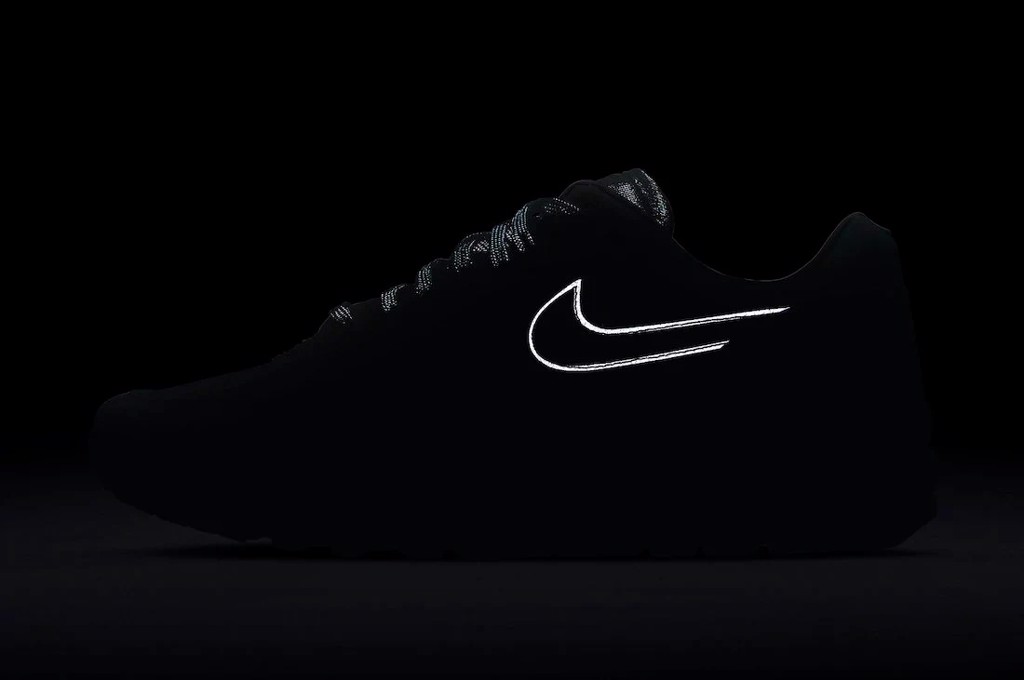 an-mung-snkrs-day-voi-hai-mau-giay-air-max-1-ba-chay