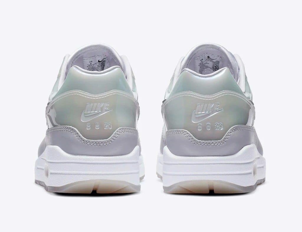 an-mung-snkrs-day-voi-hai-mau-giay-air-max-1-ba-chay
