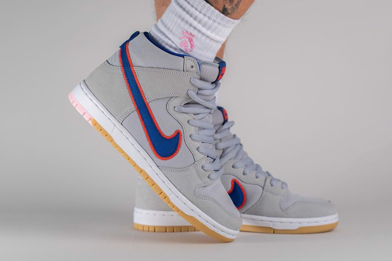 dunk highs on feet