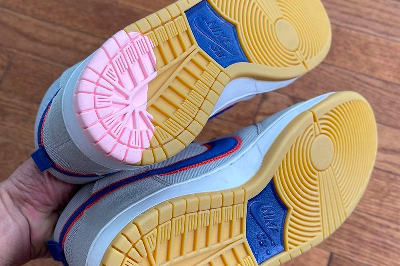 nhung-hinh-anh-ve-doi-nike-sb-dunk-high-moi-mang-ten-