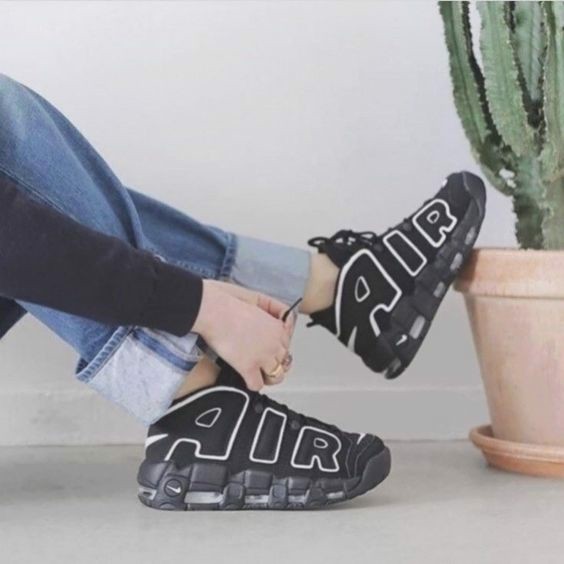 nhung-mau-giay-nike-uptempo-khong-bao-gio-loi-mot