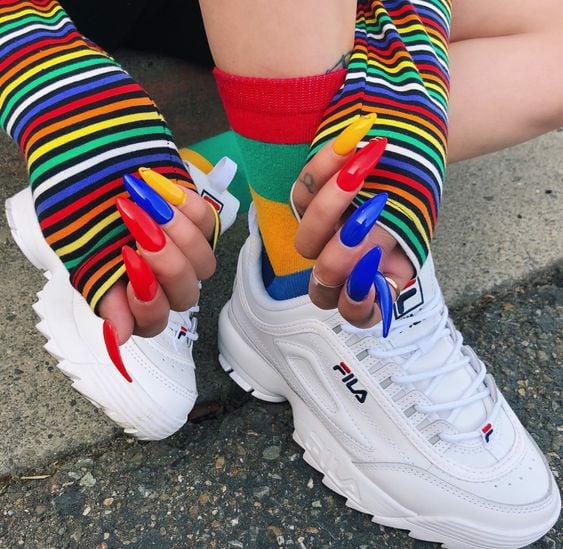 Chụp ảnh Fila với bộ Nail mới thực sự là một điều các bạn nên thử