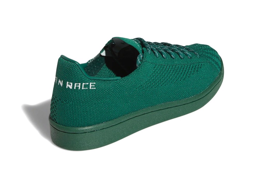 Tựa một ảo thuật gia, Pharrell William phù phép cho những đôi giày Superstar của adidas