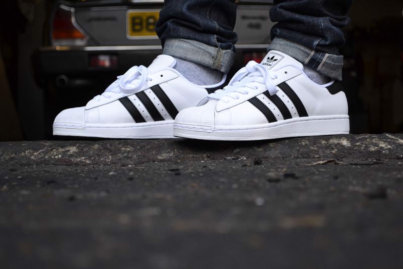 cau-chuyen-dang-sau-doi-giay-bieu-tuong-huyen-thoai-adidas-superstar