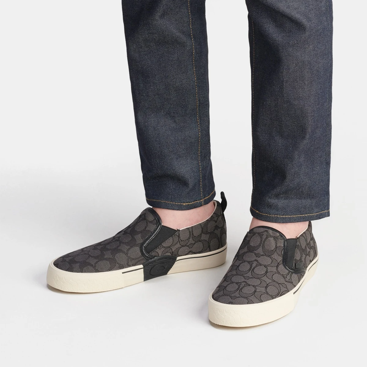Alternative view of Giày Coach Skate Slip On 'Charcoal And Black' CA909