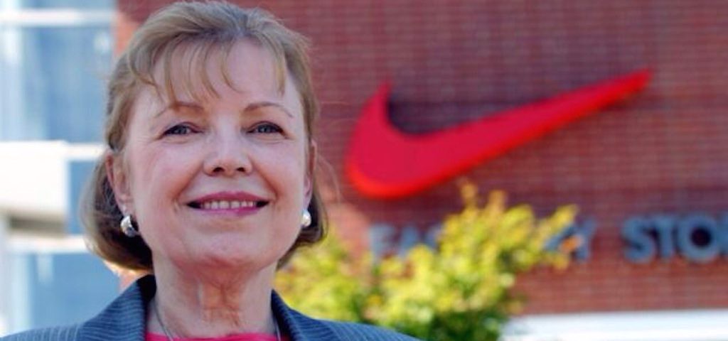 lich-su-hinh-thanh-nike-cau-chuyen-cua-ong-hoang-nganh-sneaker-the-gioi