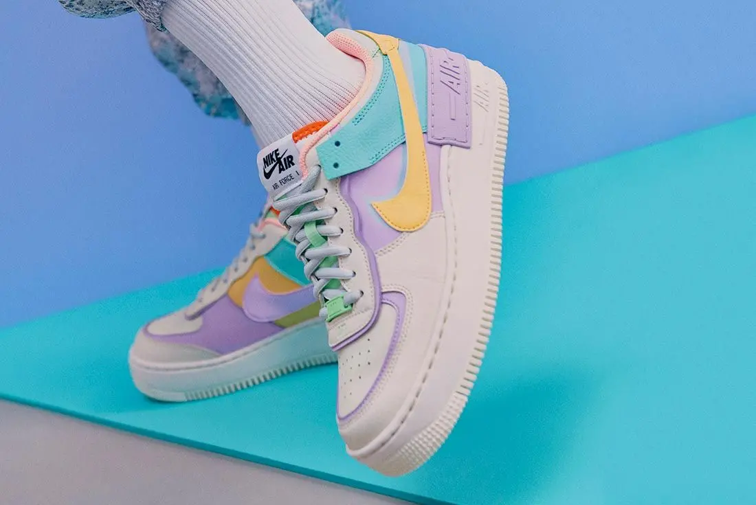 Su moi la trong net co dien cua Nike Air Force 1 Shadow