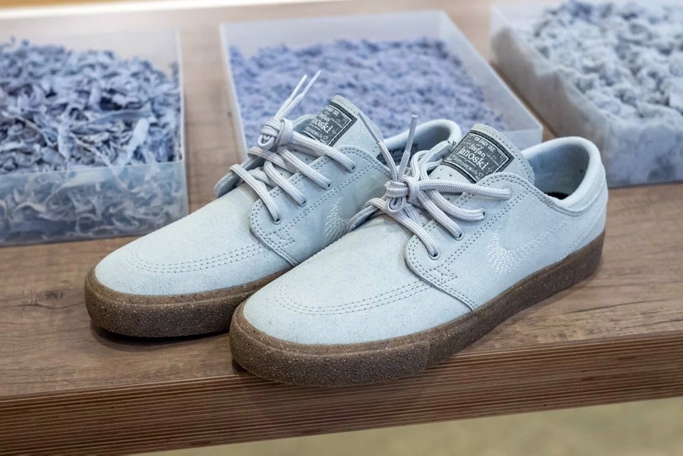 dem-nguoc-24-gio-den-nike-sb-janoski-flyleather-classic