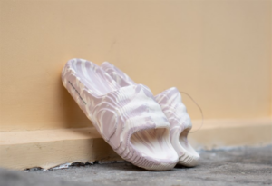 Dep Adidas Adilette 22 'Sand Strata Wonder Taupe' HP6516