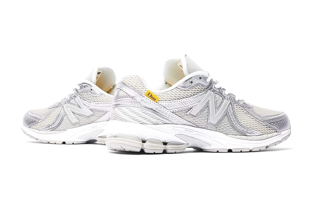 dime-chuan-bi-tung-ra-hai-doi-new-balance-860-v2-moi