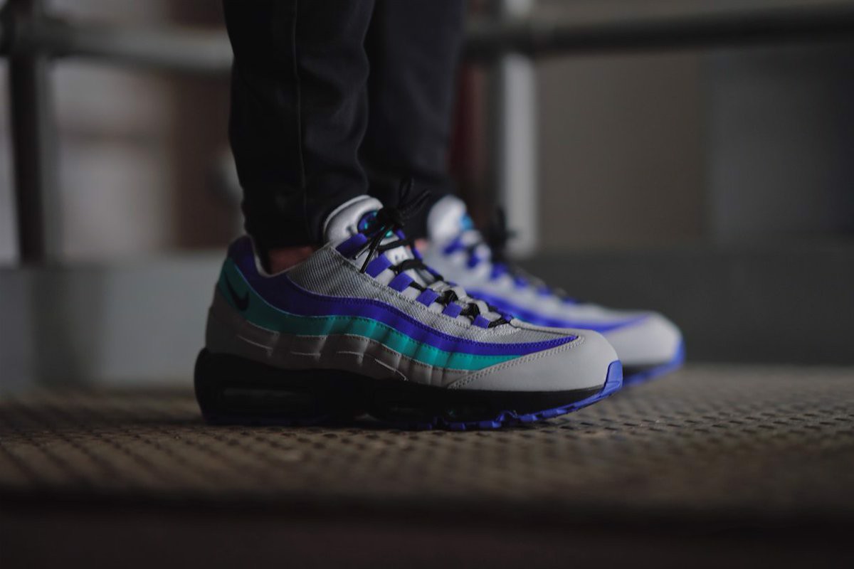 Hinh anh 7: Review giay: Nike Air Max 95 OG 'Aqua' - dam chat thoi trang duong dai