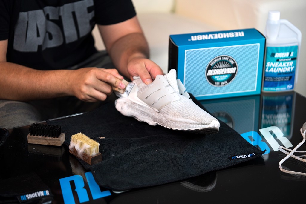 Cách để làm sạch và bảo quản đôi UltraBoost của các các tín đồ Adidas Hinh anh 5: Cach de lam sach va bao quan doi UltraBoost cua cac cac tin do Adidas