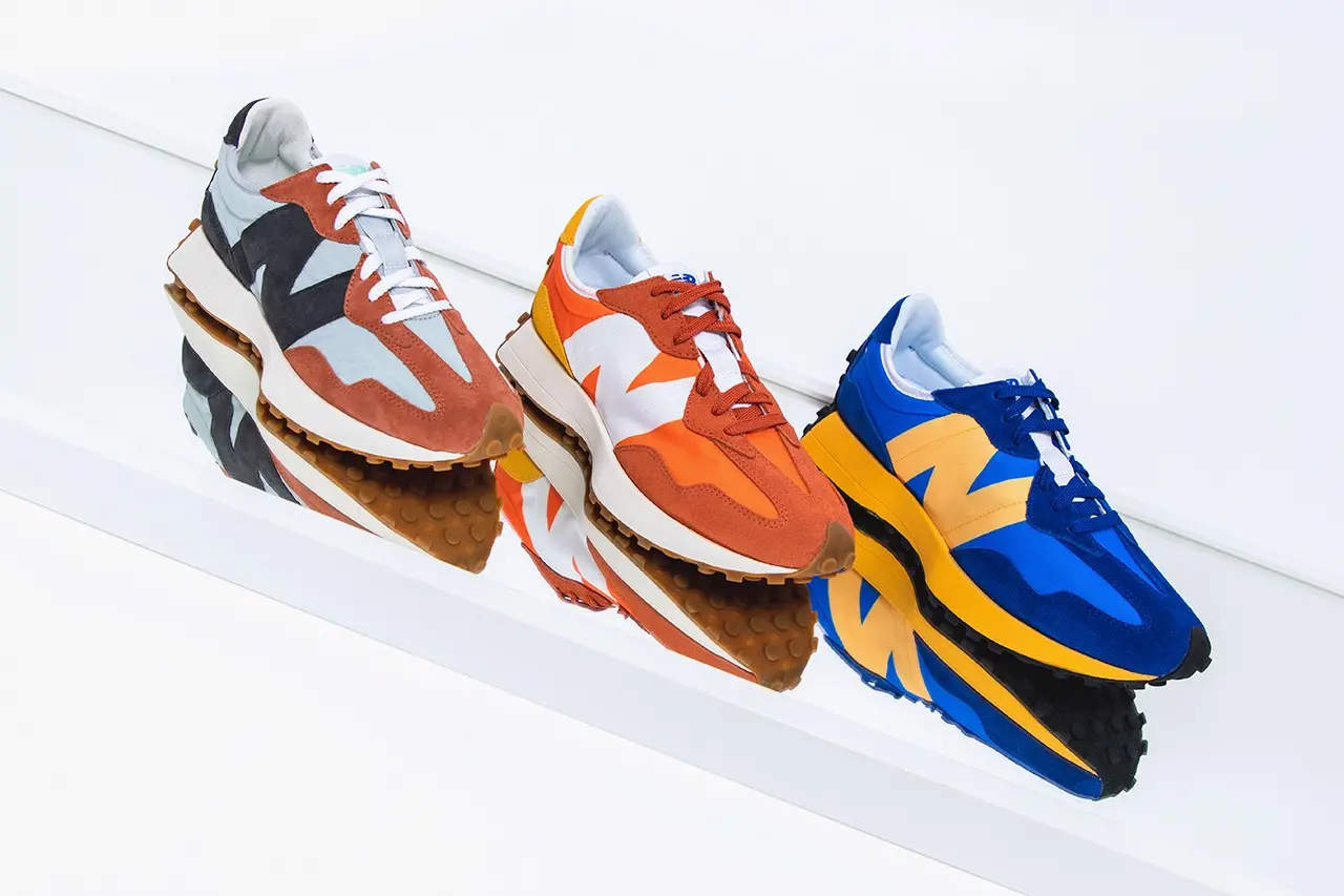 Shoe Palace lam moi mau giay New Balance 327 bang hoa tiet Paisley