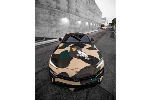 Bo suu tap BAPE x OVO cua A Bathing Ape va Drake xuat hien nhung hinh anh dau tien