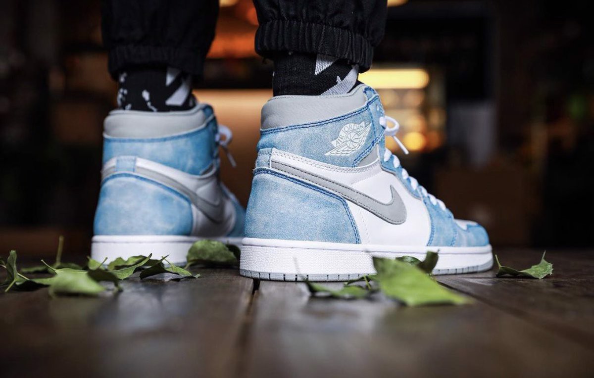 Hinh anh 4: Review giay: Air Jordan 1 Retro High OG Hyper Royal