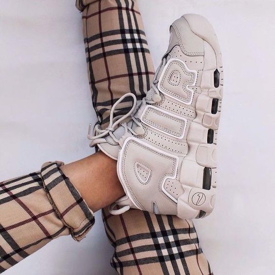 nhung-mau-giay-nike-uptempo-khong-bao-gio-loi-mot