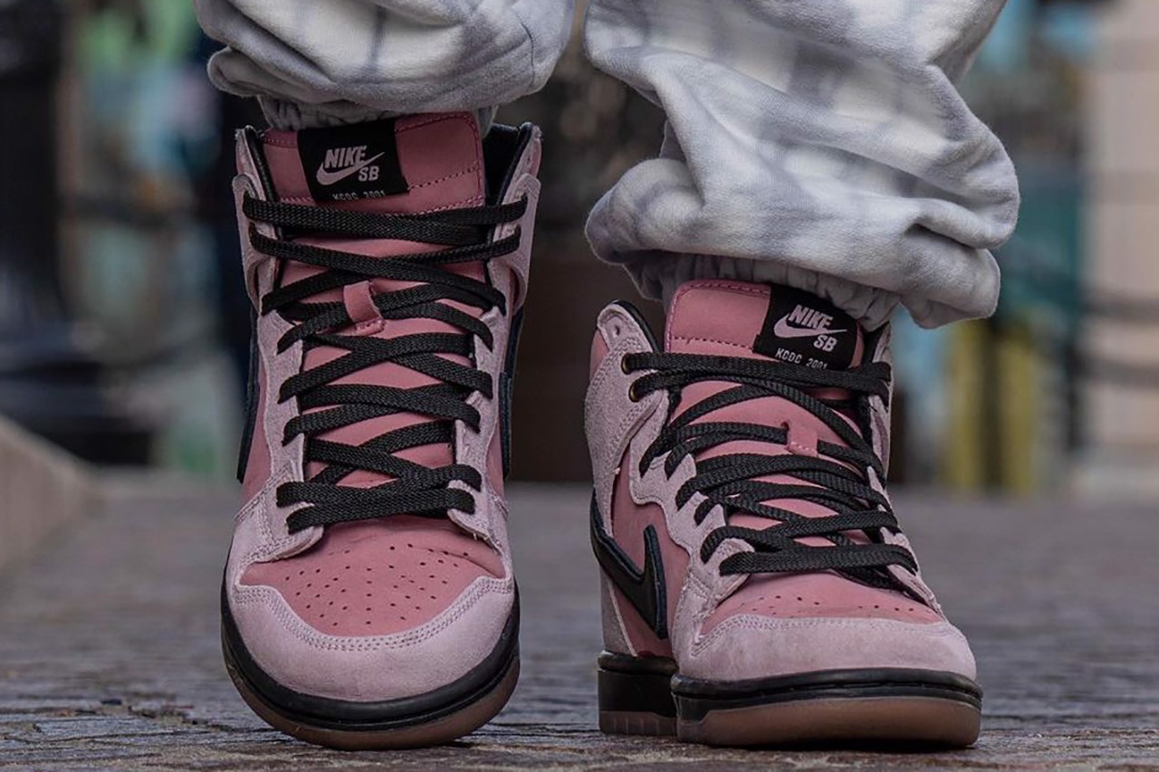 Hinh anh 3: Hinh anh on-feet cua phien ban Nike SB Dunk High x KCDC