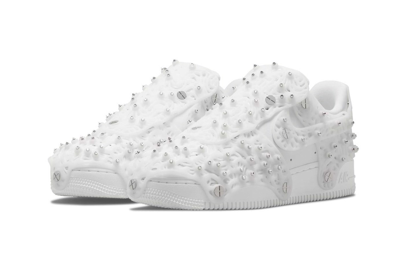 Hinh anh 2: Hinh anh dau tien ve phien ban Swarovski x Nike Air Force 1 Low