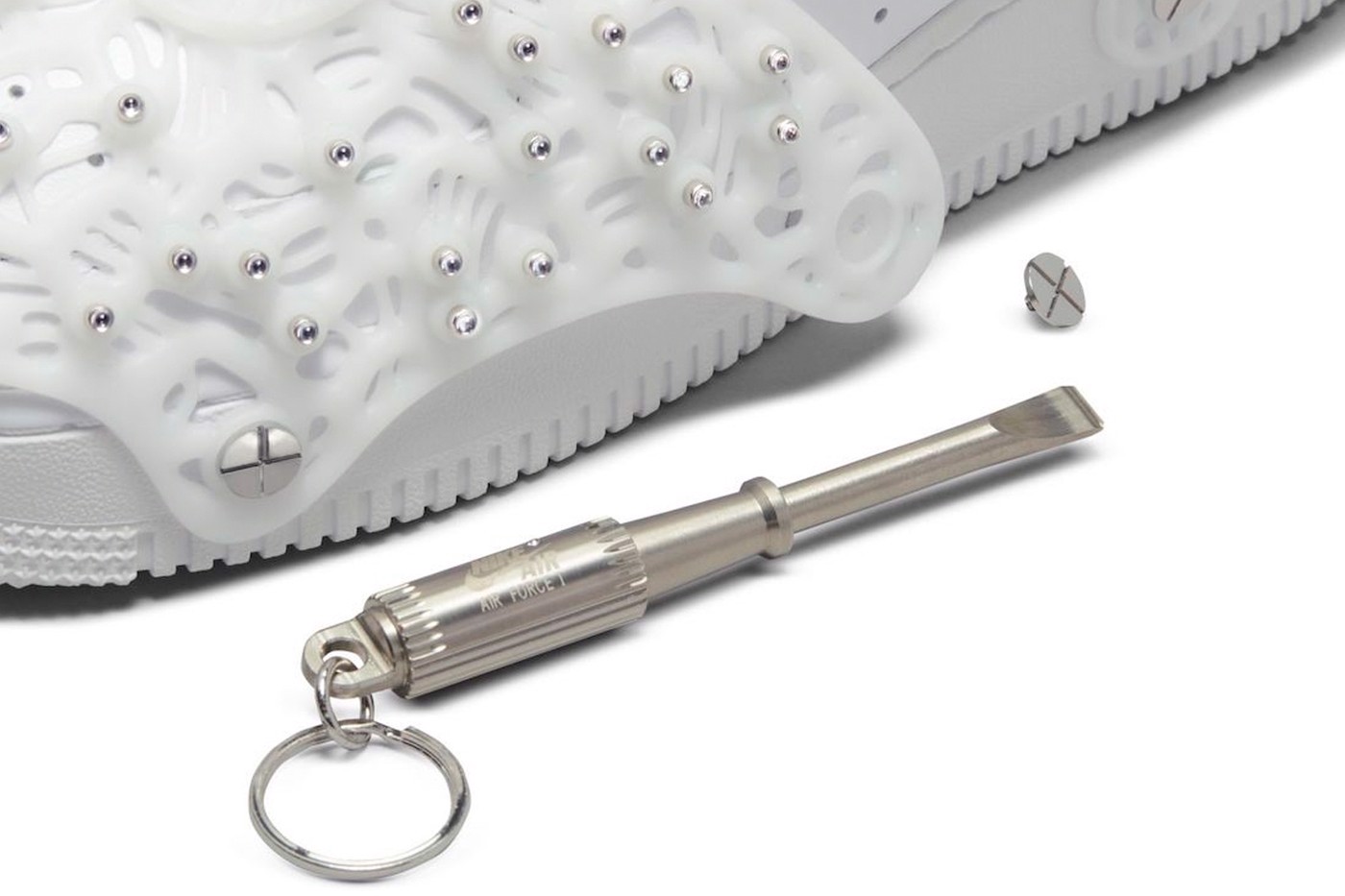 Hinh anh 4: Hinh anh dau tien ve phien ban Swarovski x Nike Air Force 1 Low