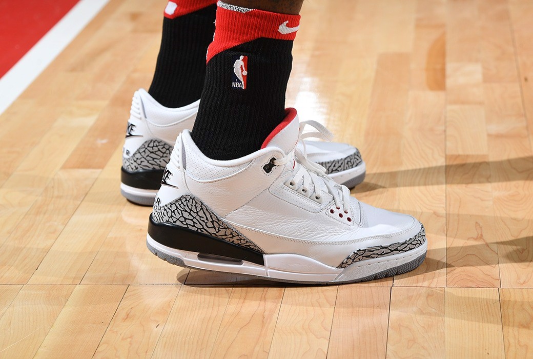 lich-su-nen-cong-nghiep-giay-bong-ro-qua-tung-thoi-ky