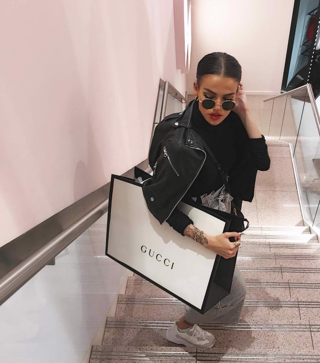 Khong chi Chanel, gio day Gucci cung da co su khac biet voi cua hang rieng danh cho gioi sieu giau