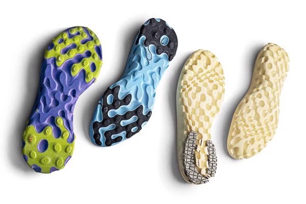 cuoc-chien-cong-nghe-va-chat-lieu-giua-nike-react-voi-adidas-boost-da-dien-ra-nhu-the-nao