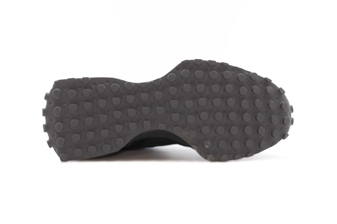 nhung-hinh-anh-chinh-thuc-ve-phoi-mau-new-balance-hoan-toan-moi