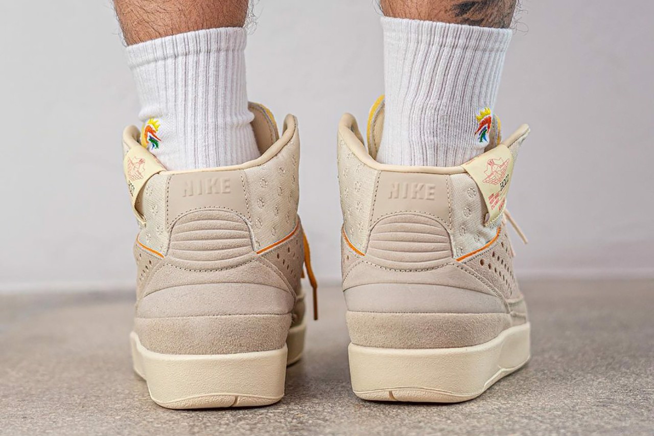 tren-tay-phien-ban-union-x-air-jordan-2-rattan