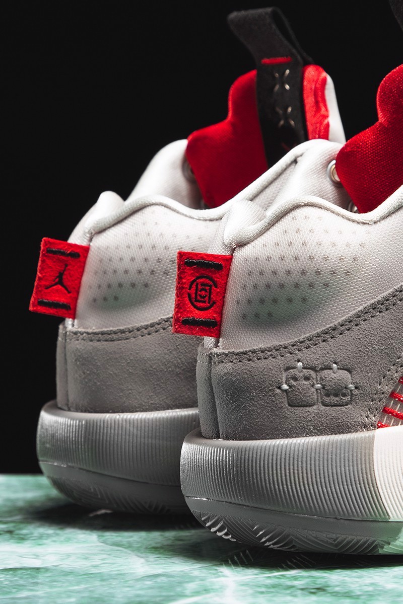 clot-x-air-jordan-retro-35-ra-mat-phoi-mau-warrior-jade