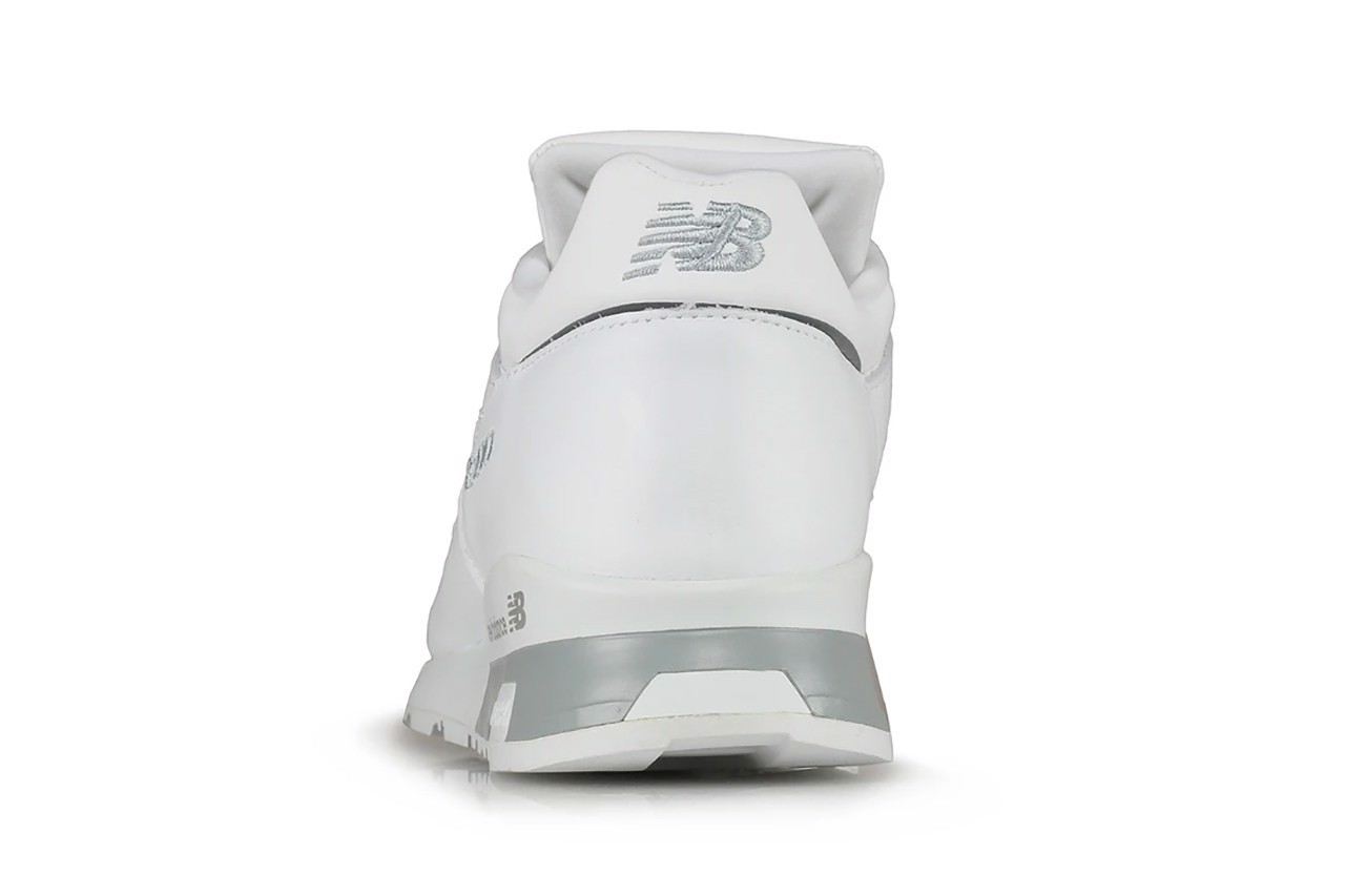 new-balance-made-in-uk-sap-ra-mat-voi-mau-trang-bac-tinh-te