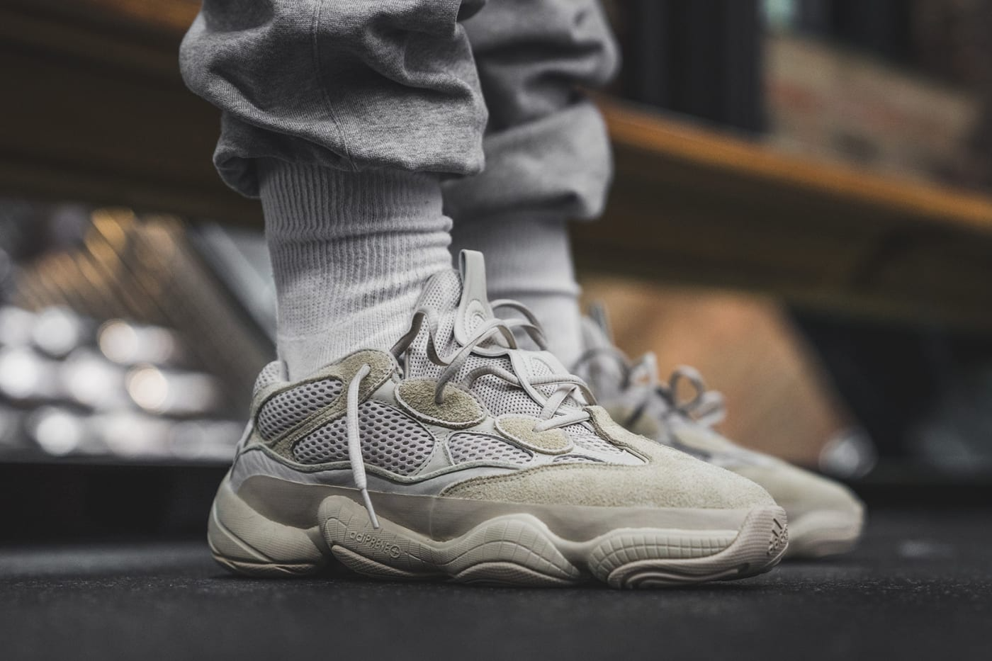 Hinh anh 2: Adidas Yeezy 500 “Blush” se tro lai duong dua trong nam nay