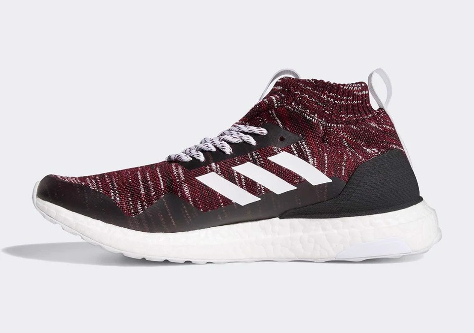 NFL Prodigy Pat Mahomes cuối cùng đã có một đôi UltraBOOST cổ Mid cho riêng mình